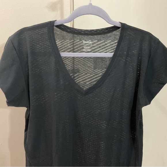 Reebok Black Semi Sheer V-Neck Top Size L - Picture 3 of 6